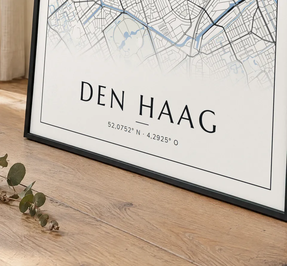Poster van Den Haag, de hele stad, stadsposter in de stijl Blauw water, in een zwarte lijst